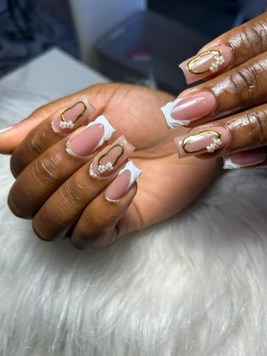 Pose capsule+gel +nail art 55€